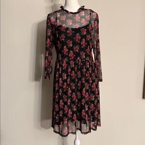Chic Long Sleeve Floral Dress in Black and Pink